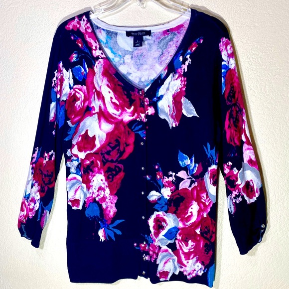 White House Black Market Floral Cardigan button